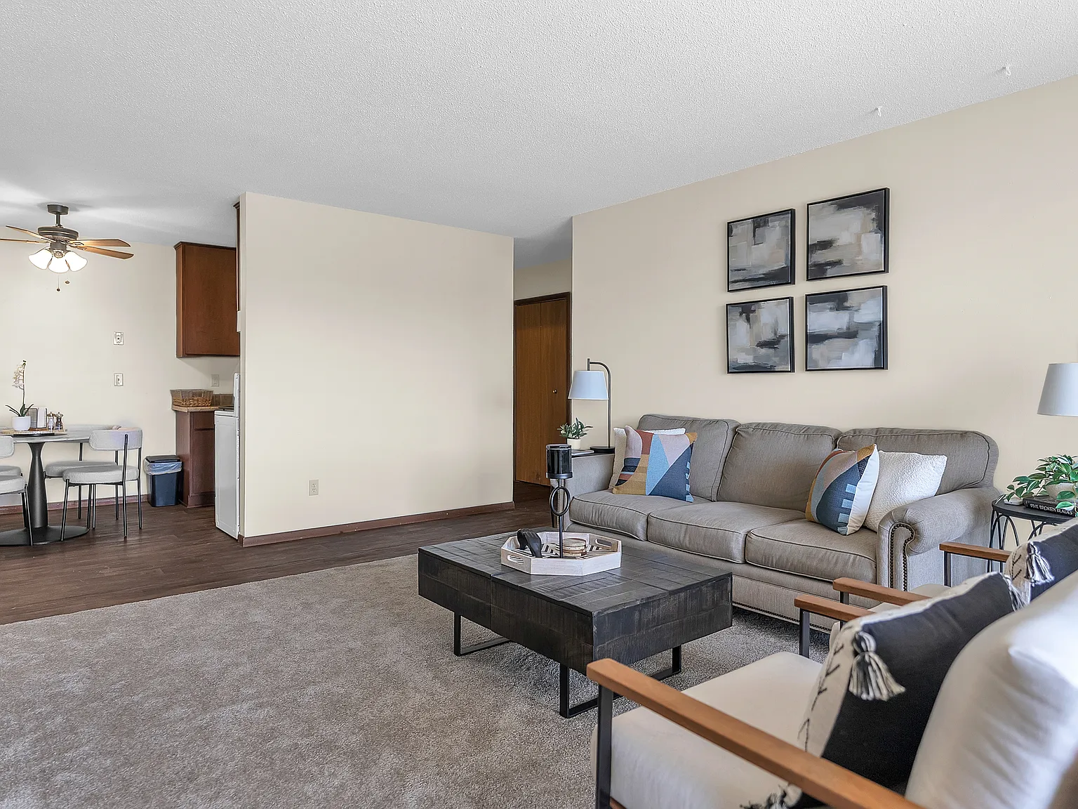 Point of America Apartments — Photo 2