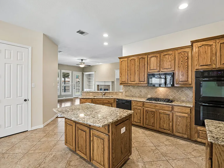 1613 Long Prairie Ct — Photo 14