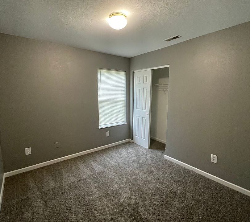 1st image of 2339 Salem Park Dr