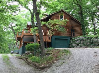 23510 E Happy Hollow Rd, Independence, MO 64058