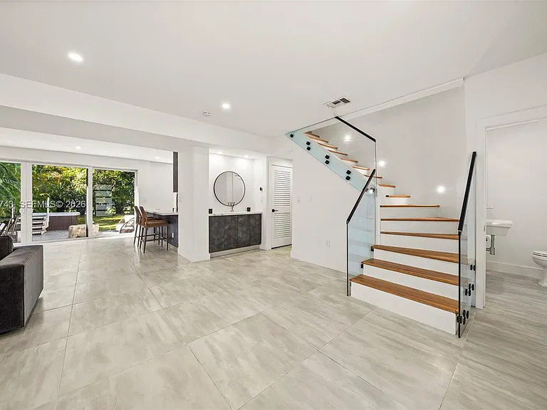Royal Palm Ave — Photo 14