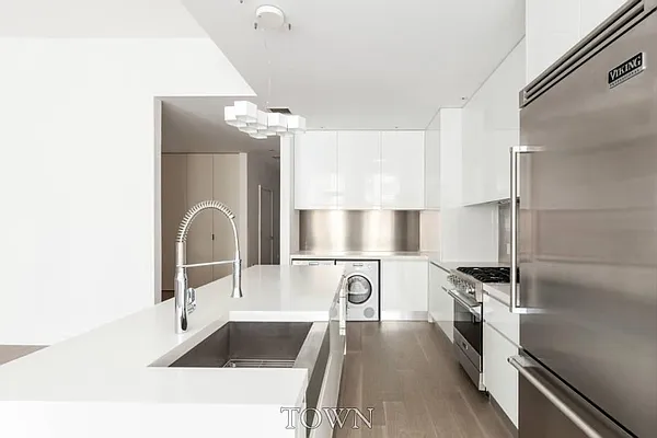 Rented by Town Residential | media 27