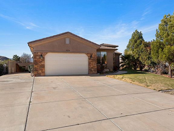 3rd image of 2274 S Mountain View Cir