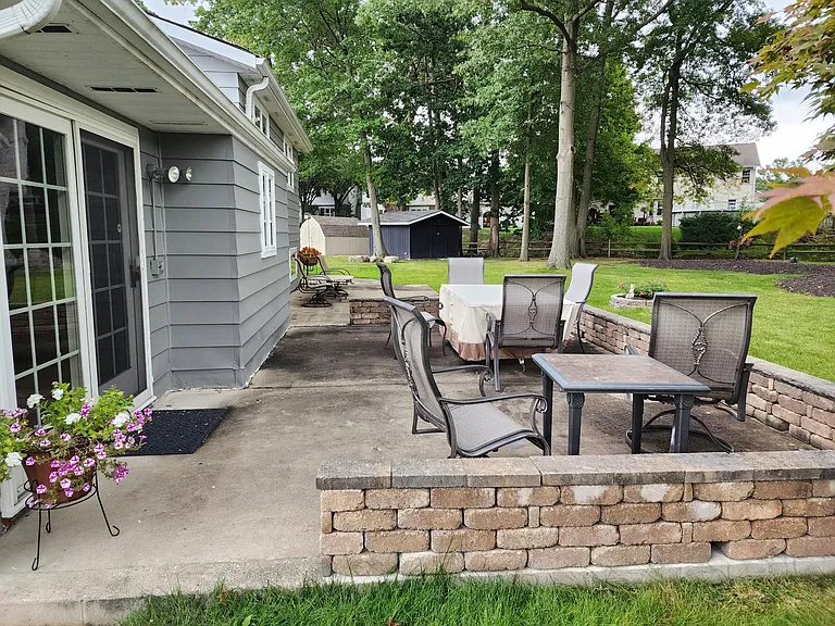 Village Green Dr — Photo 6