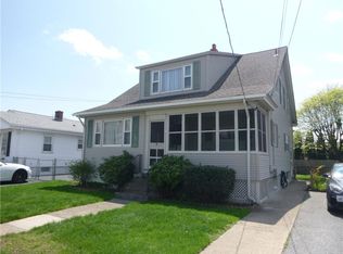 9 Saint Marys Dr, Cranston, RI 02920