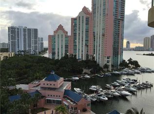 3330 NE 190th St, Aventura, FL 33180