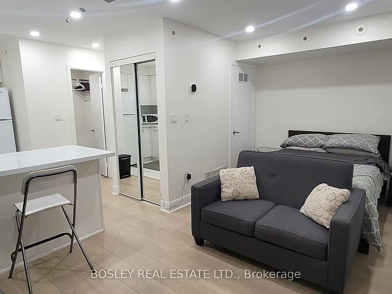415 Jarvis St #155 — Photo 5