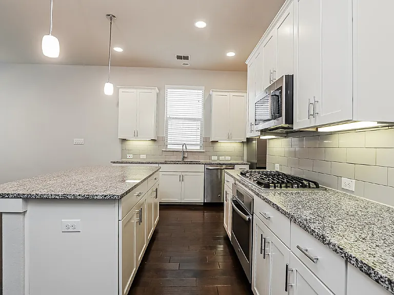 3831 Harry Wurzbach Rd #6 — Photo 19