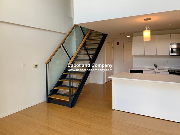 1 Earhart St UNIT 724