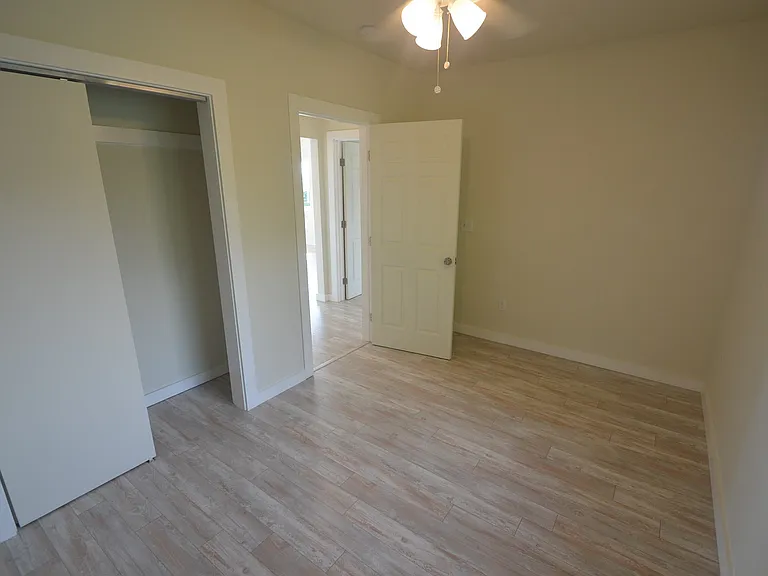 1915 Kalihi St #1 — Photo 16