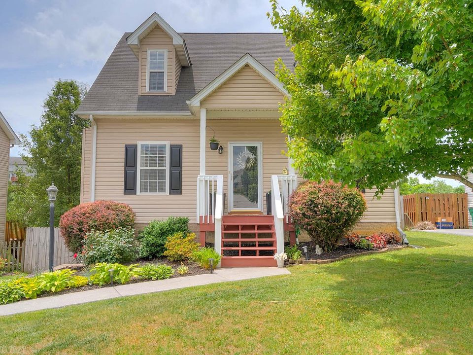 1st image of 175 Sequoia Cir NW