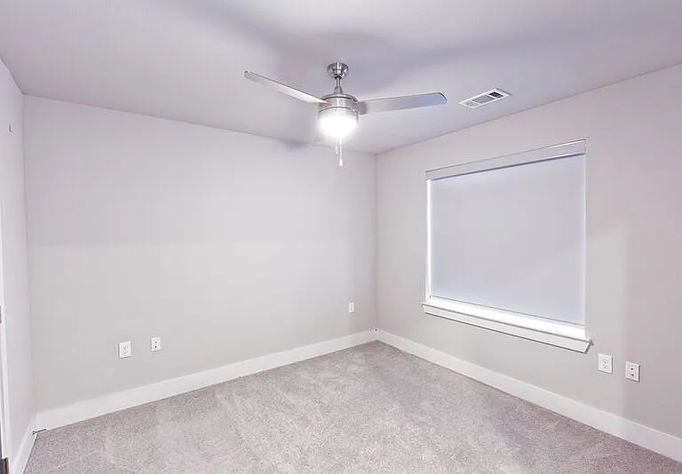 3313 Wynwood Dr — Photo 4