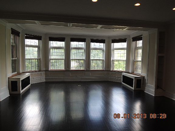 3rd image of 1300 E Hyde Park Blvd #2A