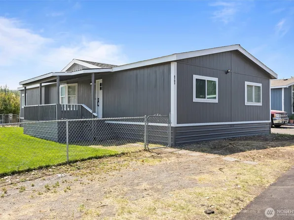 6703 Haag Street, West Richland, WA 99353