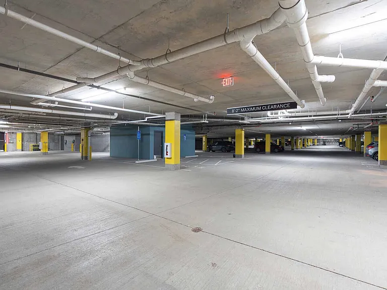 The Eloise Apartments — Photo 66