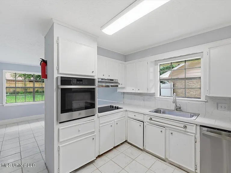 225 Walnut Ridge St — Photo 10