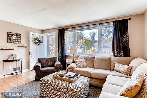 4th image of 413 Oak Ct
