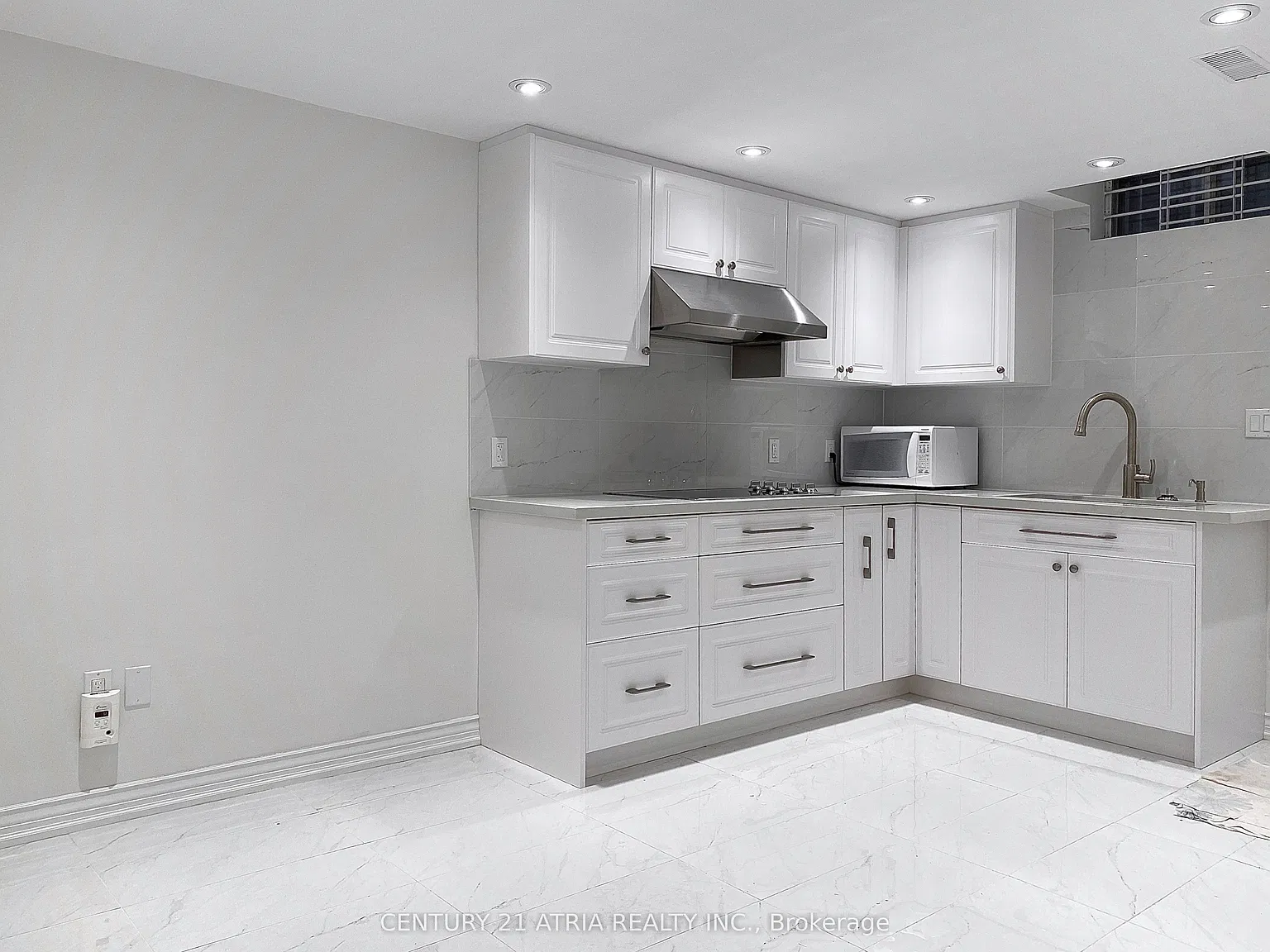 2 bed, $1,600 — Photo 1