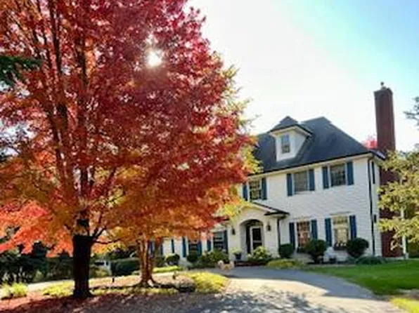 936 Willow COURT, Cedarburg, WI 53012