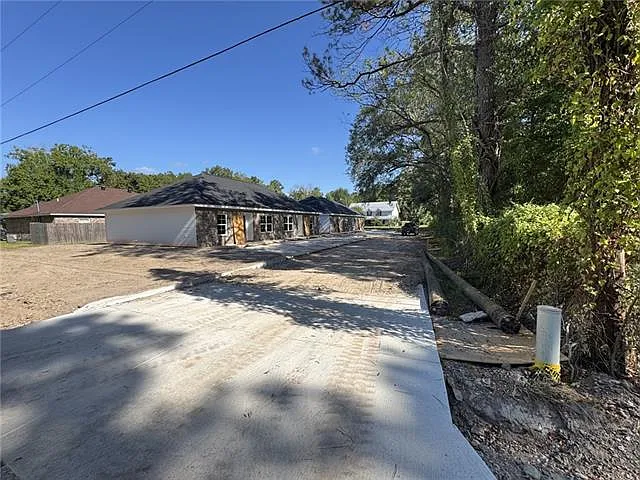 3 bed, 2.0 bath, 977 sqft, $1,500 — Photo 3