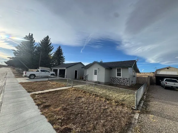 206 4th St, Chugwater, WY 82210