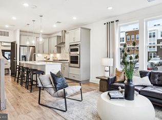 20018 Coral Wind Ter, Ashburn, VA 20147