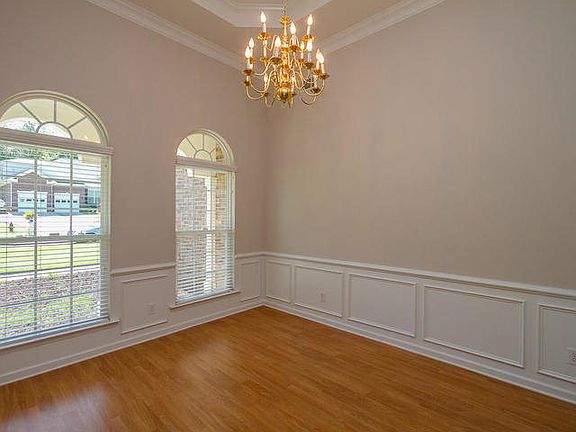 2nd image of 382 Barnsley Dr