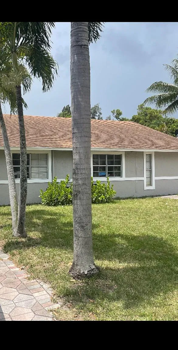 2 bed, 1.5 bath, 1200 sqft, $2,000 — Photo 2