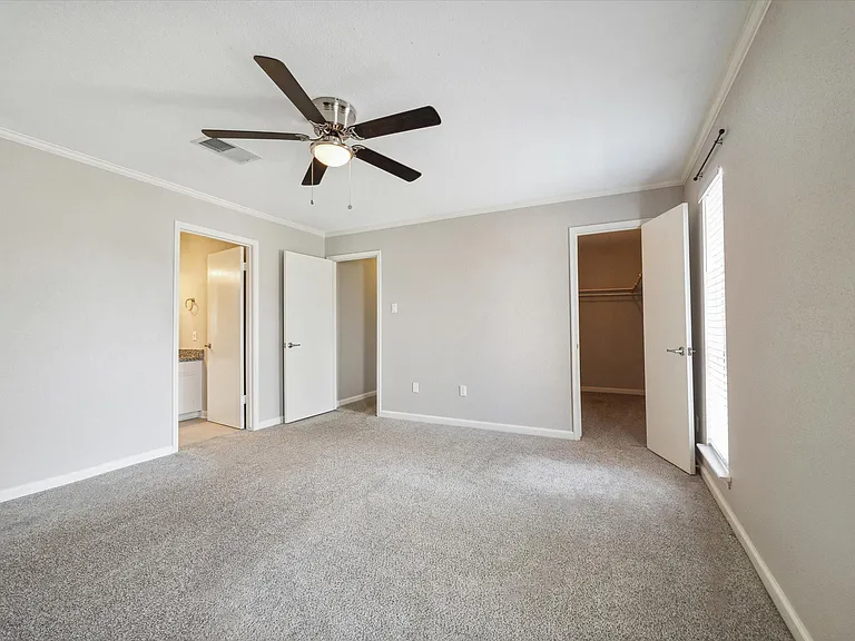 1428 Silverpines Rd #428 — Photo 11