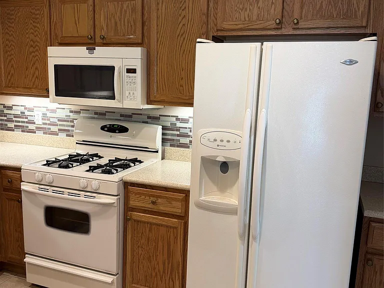 523 Brookfield Dr #81 — Photo 12