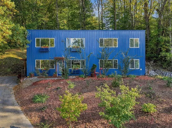 3 Overlook Ct, Johnson City, TN 37604