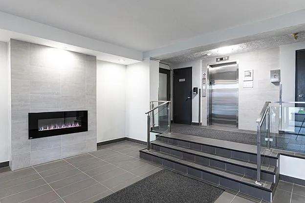 252 King St E — Photo 9