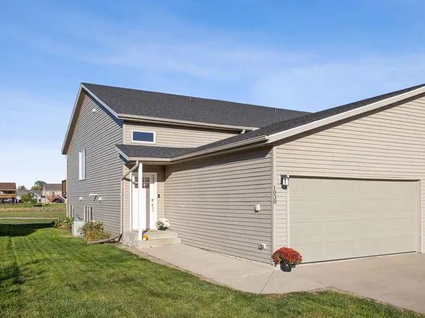 1038 38 1/2 Ave W, West Fargo, ND 58078