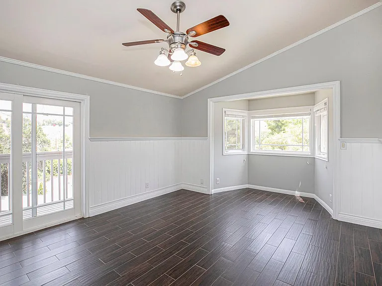 11029 Eldora Ave — Photo 44