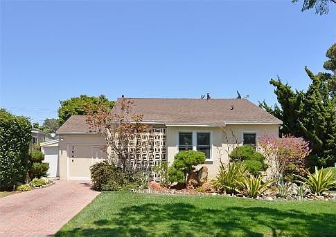 1st image of 2646 Barry Ave