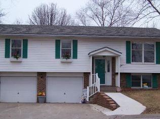 13 Village Rd, Hannibal, MO 63401