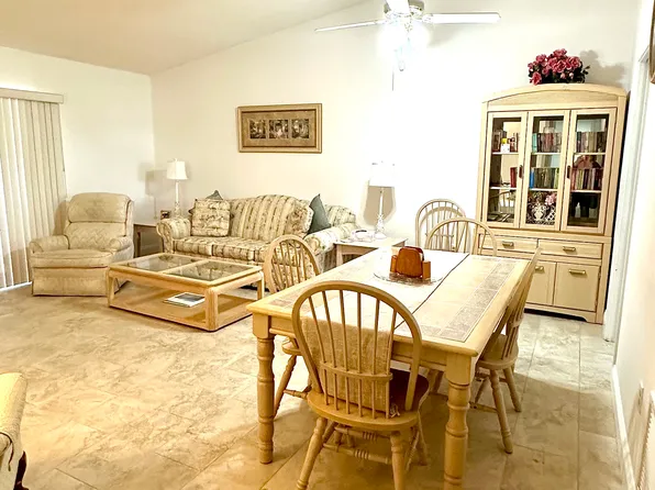 3302 42nd St W, Bradenton, FL 34205