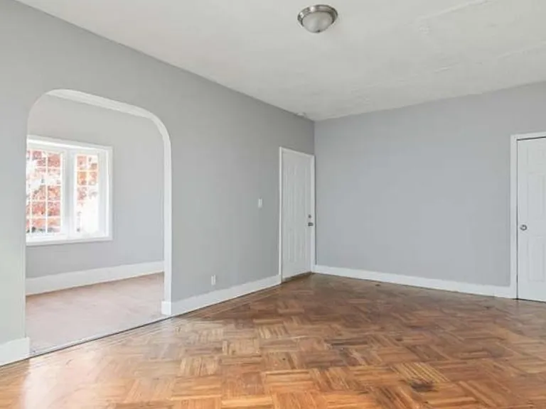 380 Leslie St #2 — Photo 4