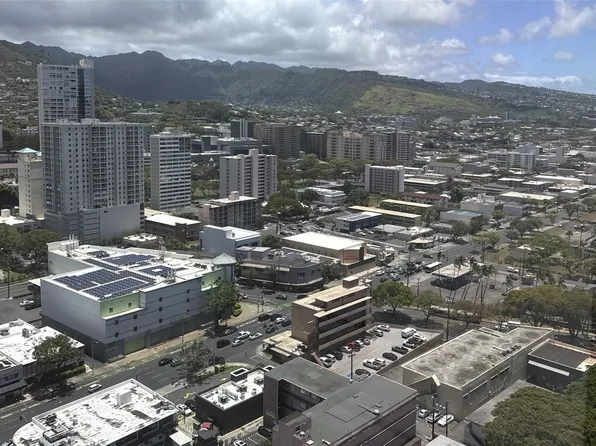 930 Kaheka St APT 3004, Honolulu, HI 96814