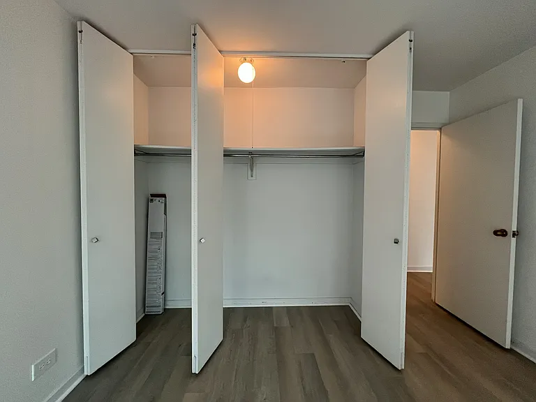 211 E Ohio St #1814 — Photo 11