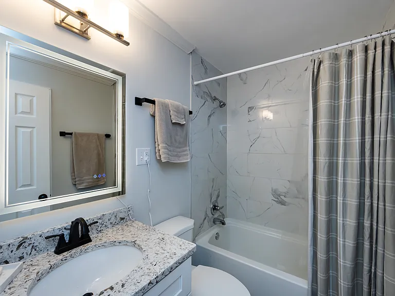 2323 Beacon St #14 — Photo 13