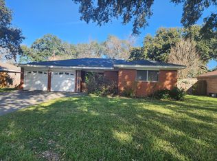 202 Mockingbird Ln, Pasadena, TX 77502