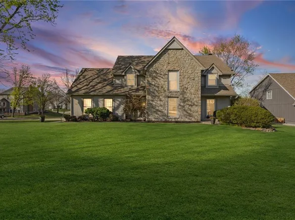 11505 Lowell St, Overland Park, KS 66210