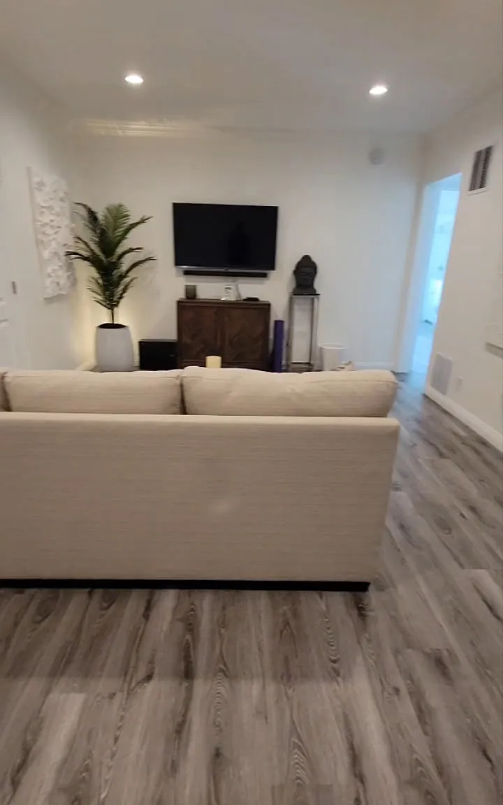 1 bed, 1.5 bath, 800 sqft, $2,345 — Photo 1