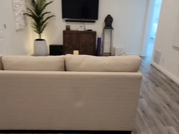 700 Huntley Dr APT 6, West Hollywood, CA 90069