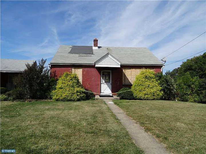 2301 Grandview Blvd photo 1
