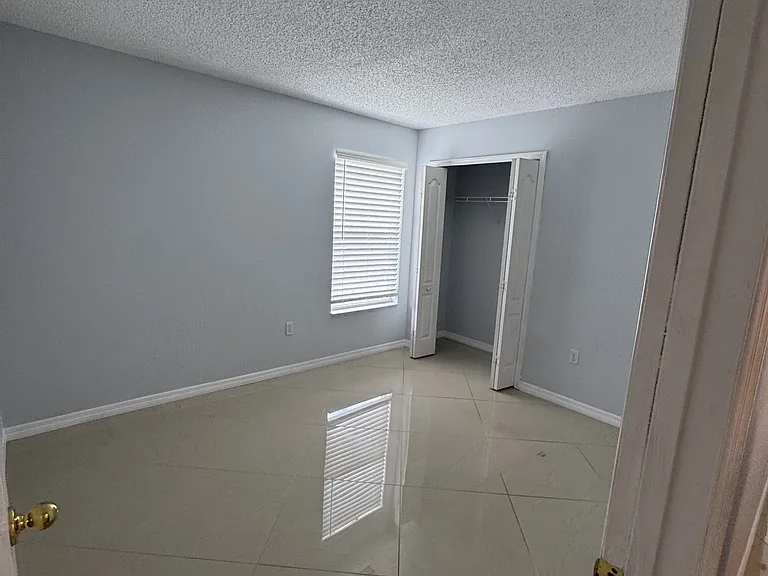 5744 Vista Linda Dr — Photo 15