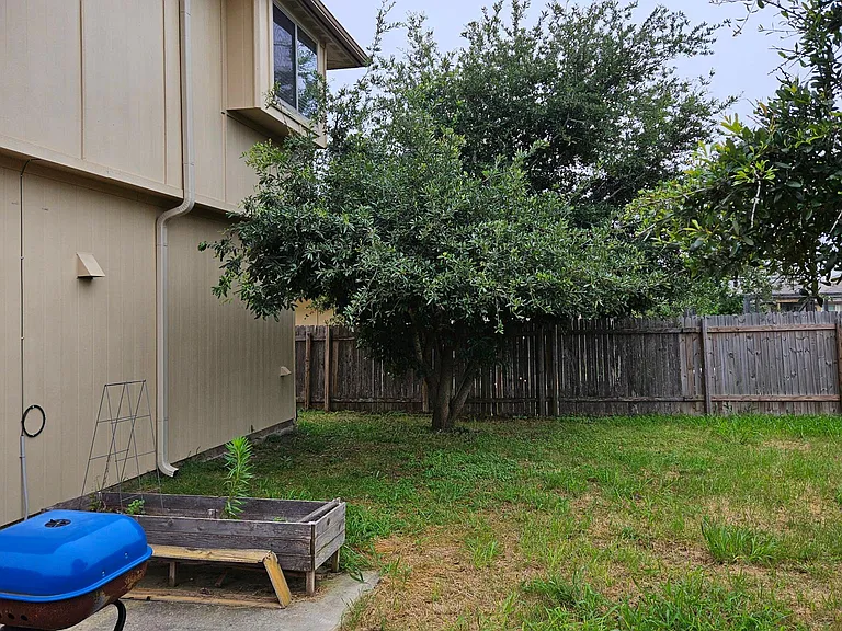 12836 Carillon Way — Photo 42