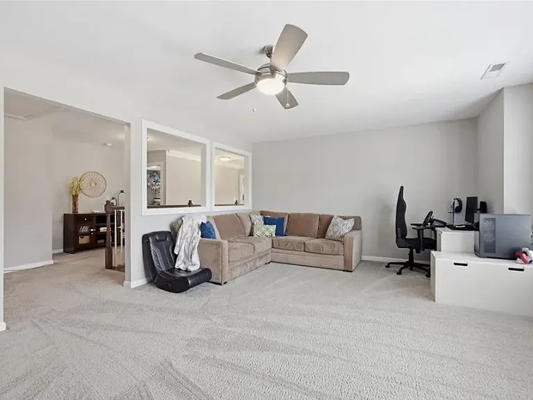 806 Blue Moon Ct — Photo 17