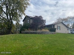 862 Picnic Woods Rd, Jersey Shore, PA 17740